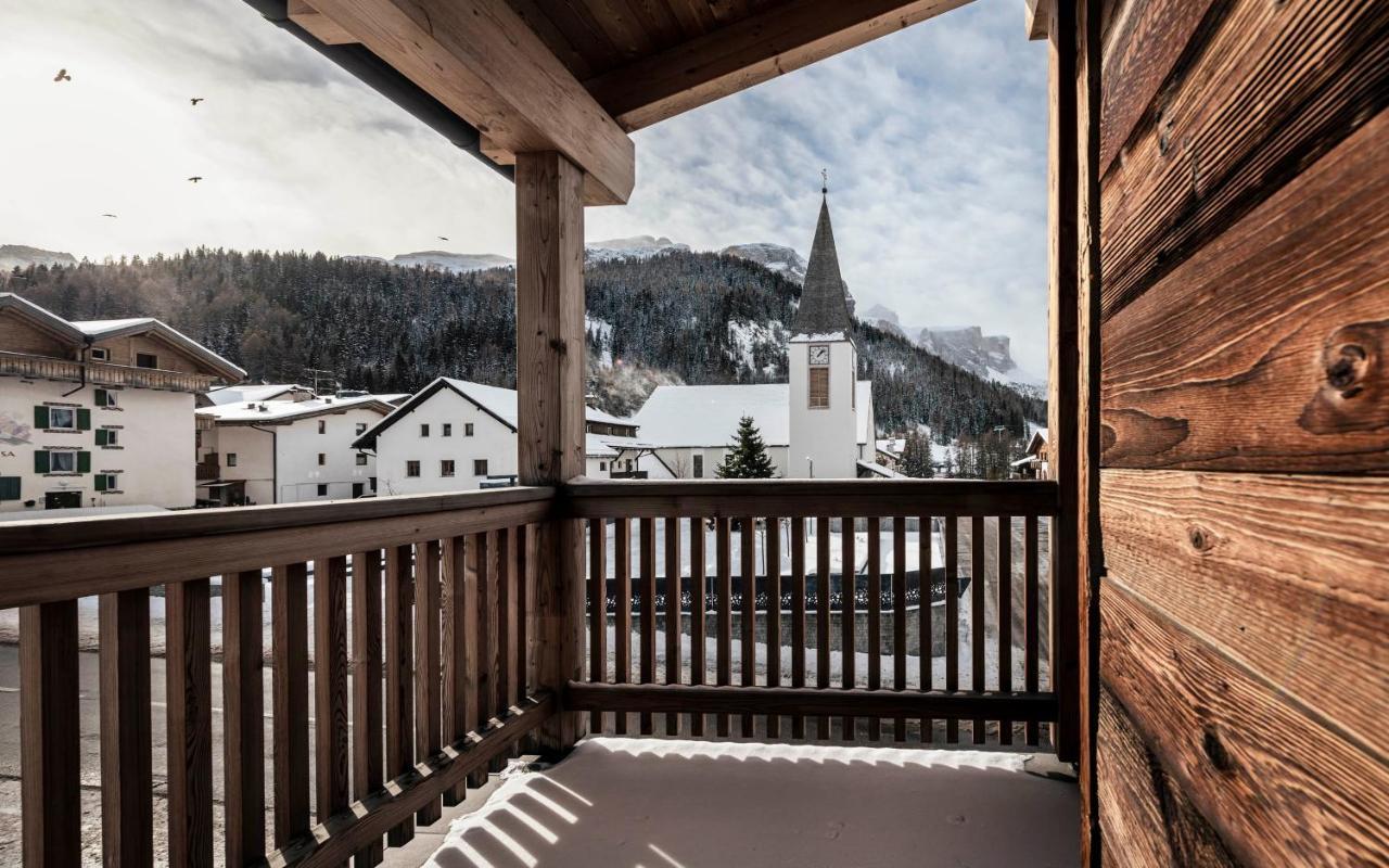 Villa Tony - Small Romantic Hotel Corvara In Badia Eksteriør billede