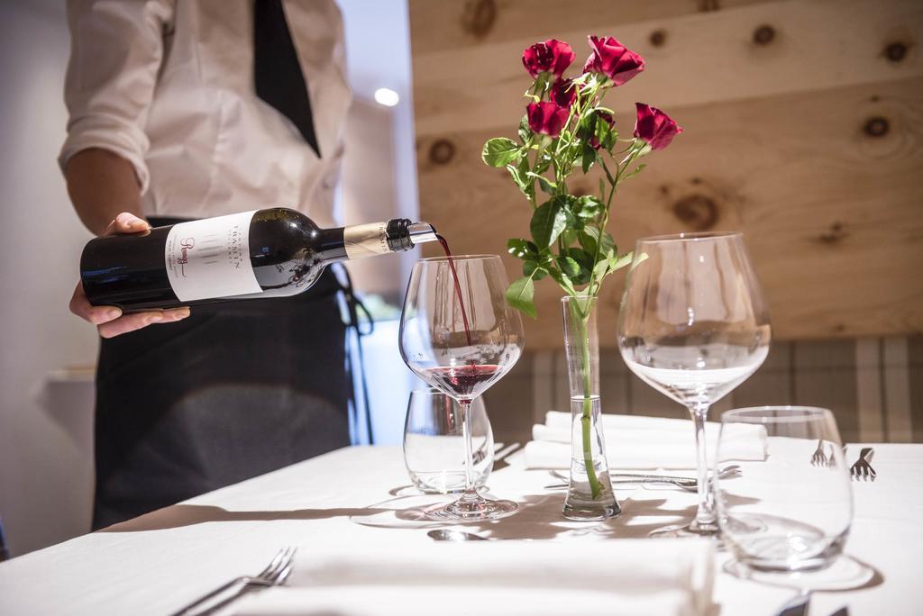 Villa Tony - Small Romantic Hotel Corvara In Badia Eksteriør billede