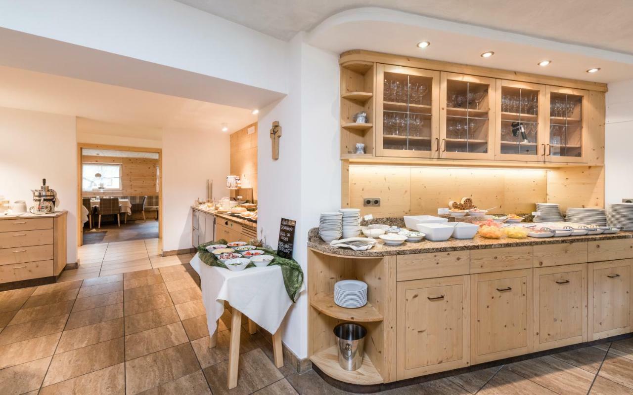 Villa Tony - Small Romantic Hotel Corvara In Badia Eksteriør billede