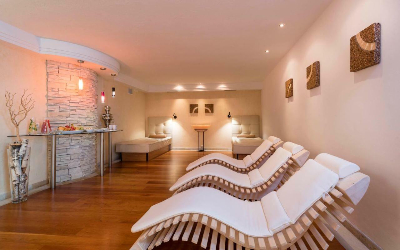 Villa Tony - Small Romantic Hotel Corvara In Badia Eksteriør billede