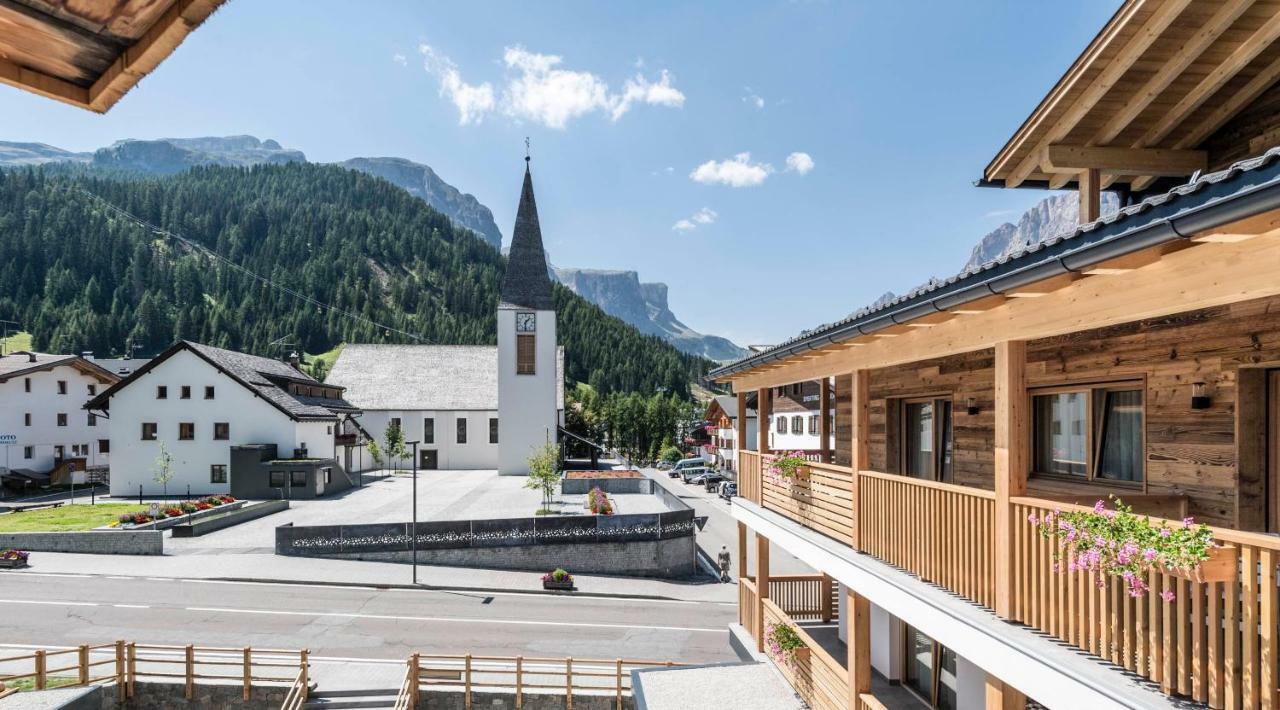Villa Tony - Small Romantic Hotel Corvara In Badia Eksteriør billede